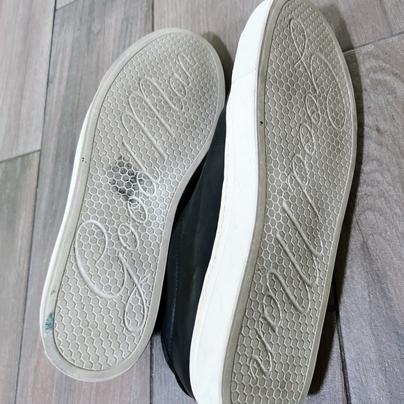 Good Man Black Sneakers - EUC Size 9 - Picture 4 of 4